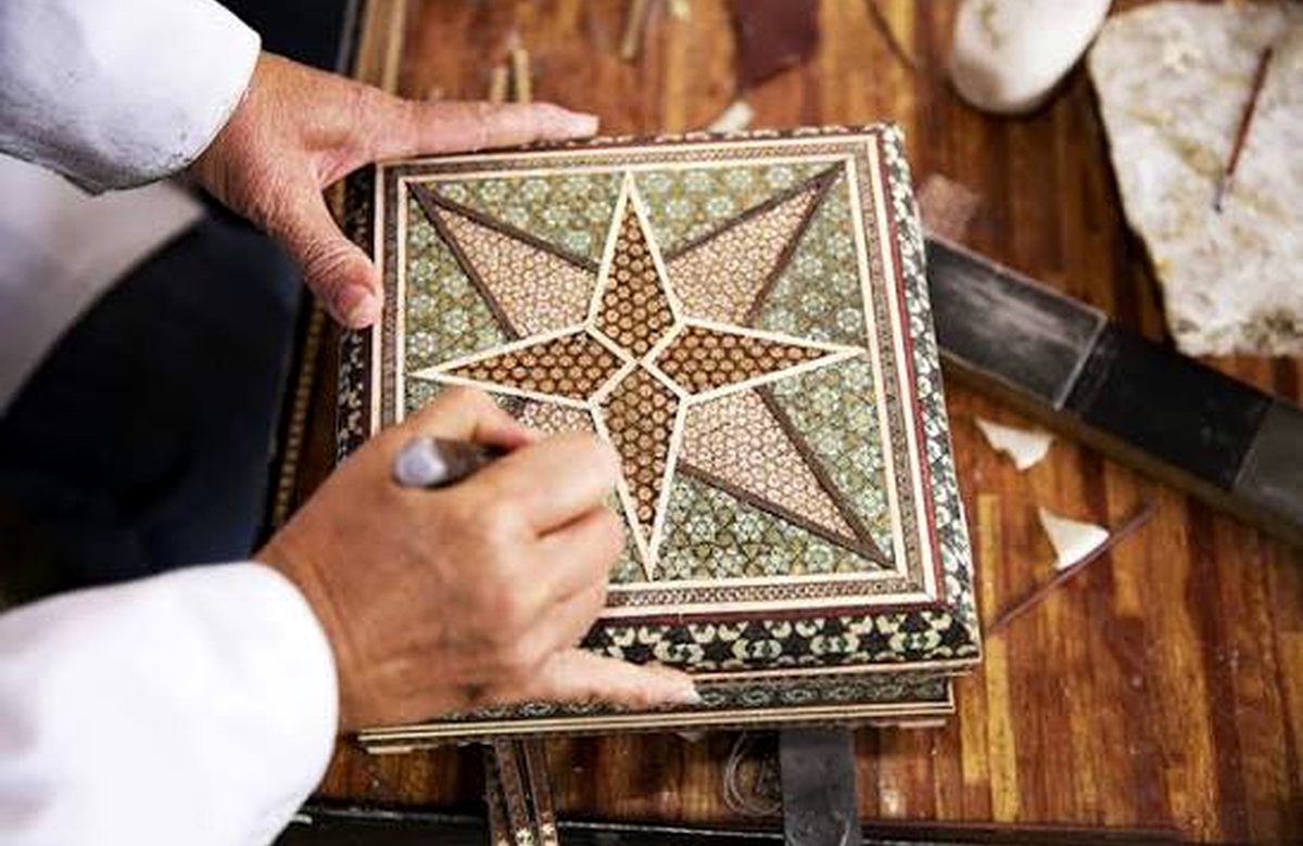 Editorial illustration for How to Buy Khatamkari